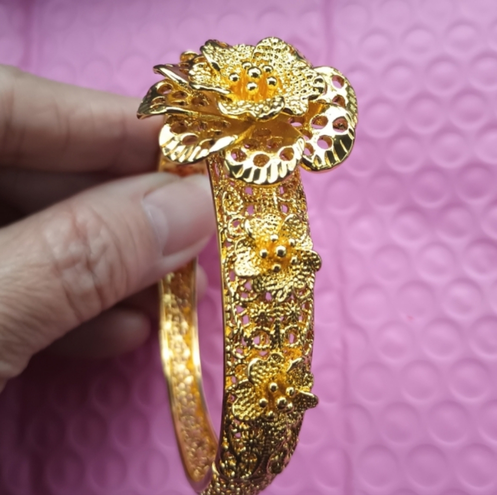 24k. Gold Plated Dubai Bangle